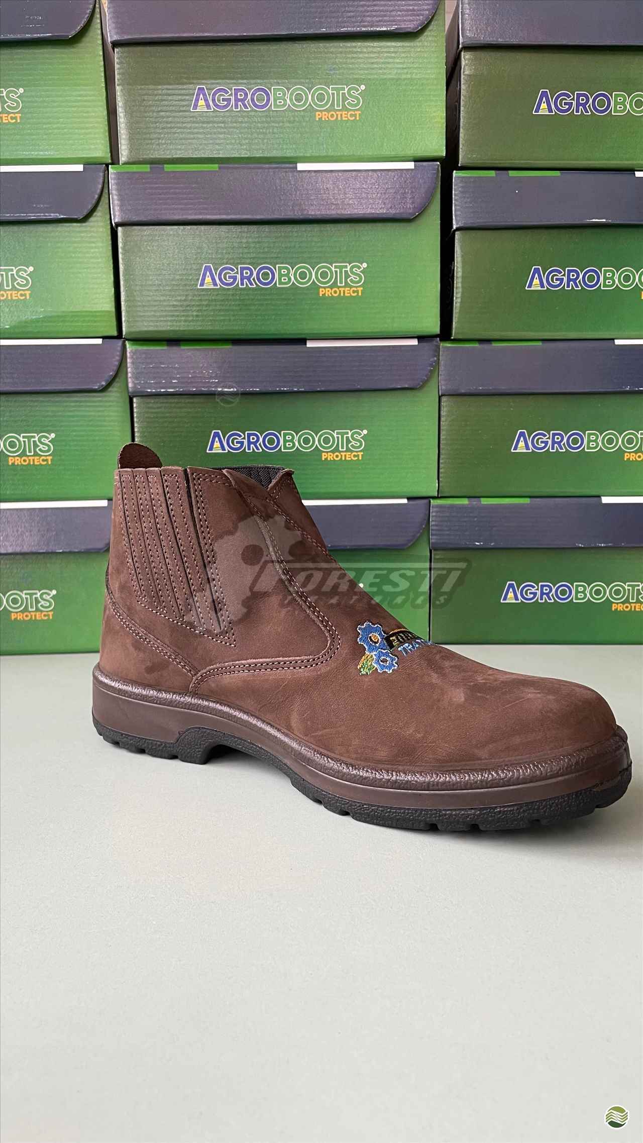BOTINA PERSONALIZADA MARROM